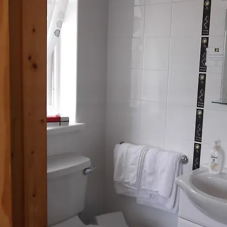 Bed & Breakfast Ashley Lodge Bed & Breakfast 4*